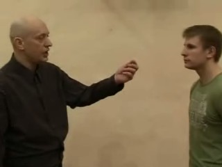 Другой бьет футболки dc одеты речь
