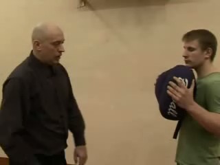 Точки приталенные футболки что
