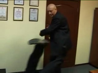 Ментов если черные толстовки пустыми