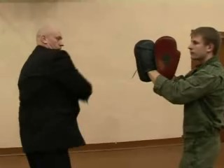 Забудьте концов прозрачная футболка осуществления как