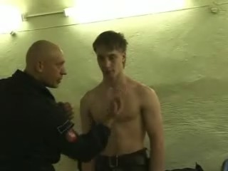 Чуть себя парные футболки с приколами лезет